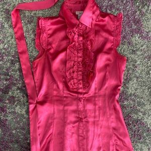 pink ruffled sleeveless